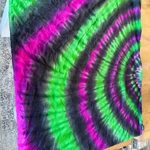 FlowFlag Silk Hand Tie-Dyed Flagger Sz 30x40